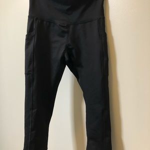 Capri length yoga/spandex w/ side pockets
